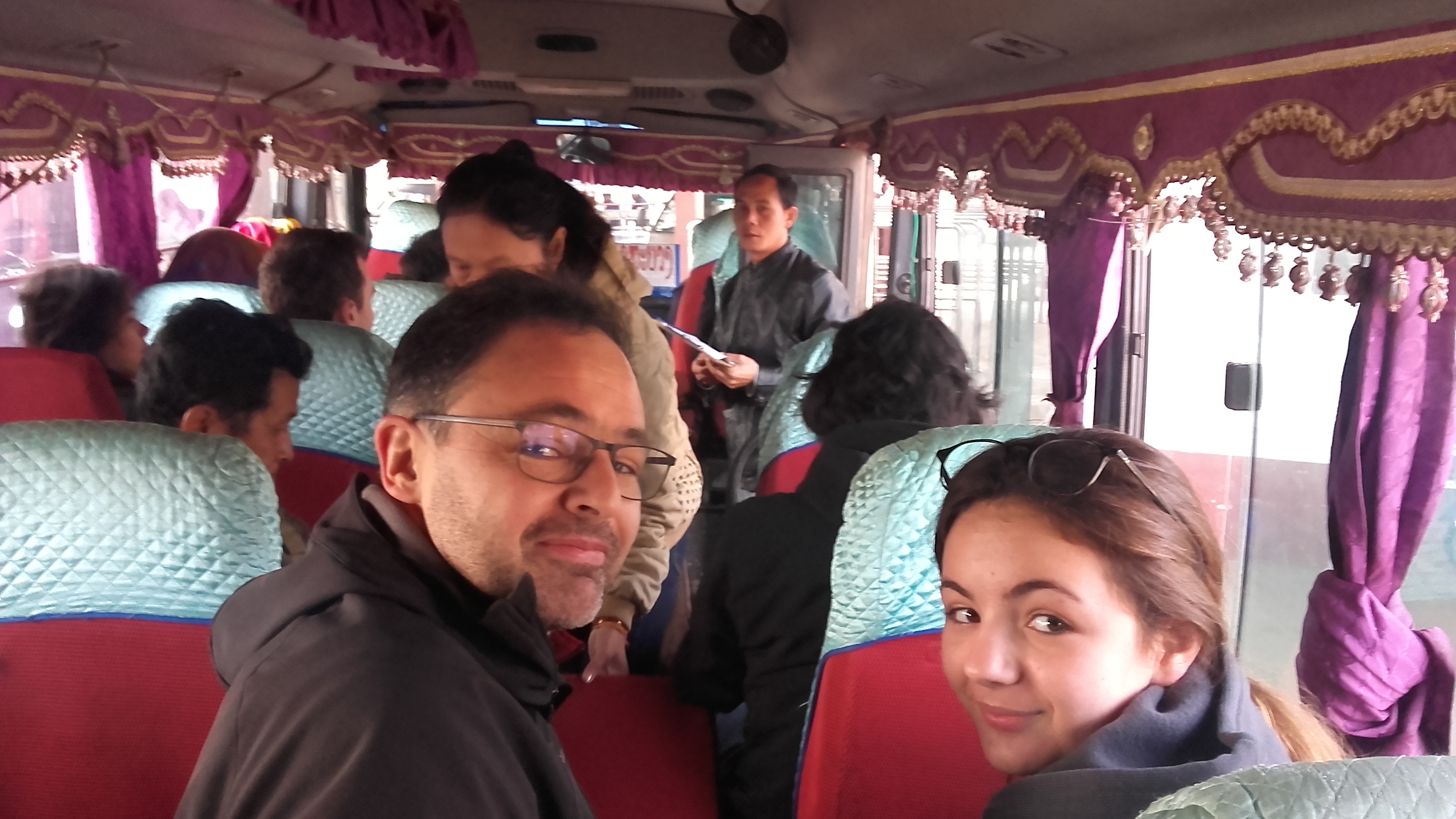 Zoomer sur l'image : Bus Laos