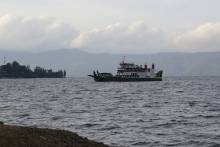 Ferry Lac Toba
